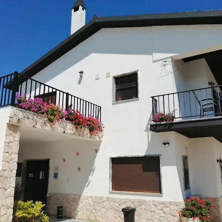 Alojamento de Acomodação e Pequeno-almoço Bb Silvercoast Casa Flores 4*