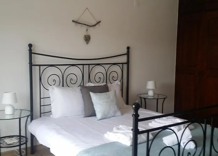 Bb Silvercoast Casa Flores Bed & Breakfast